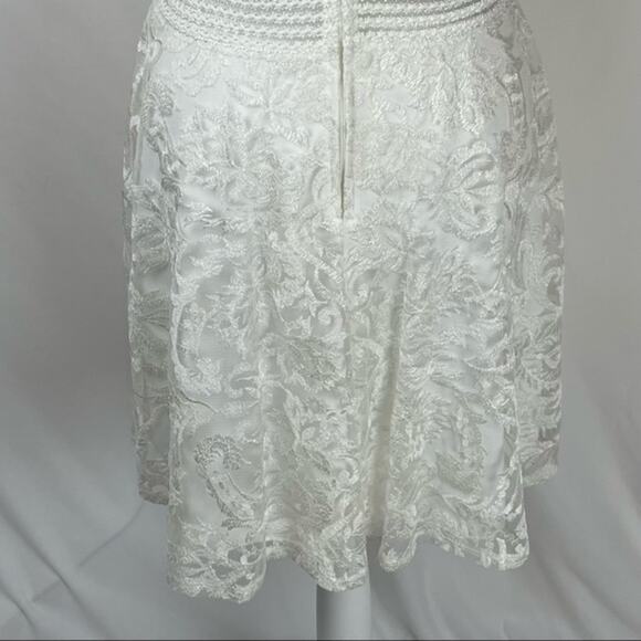 Xtraordinary White Lace Dress NWT Size 11 - Picture 8 of 14